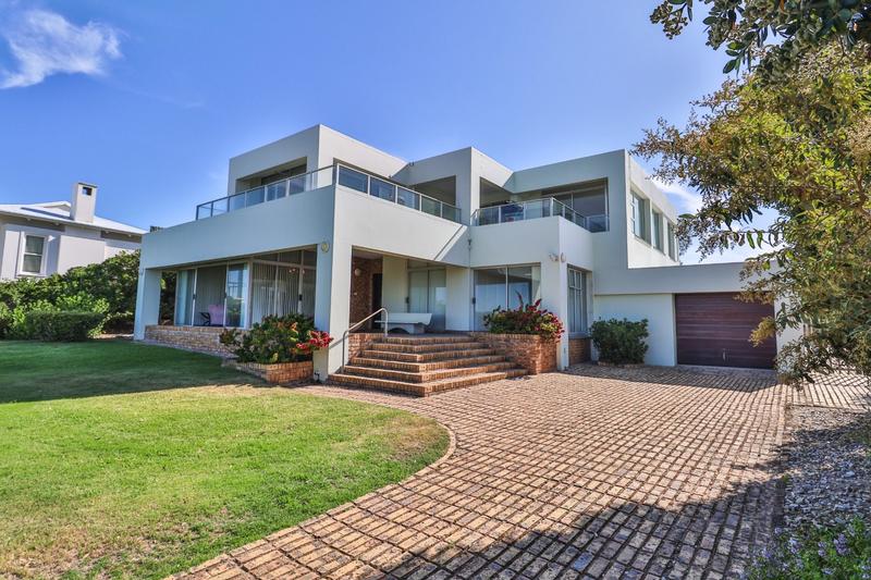 To Let 4 Bedroom Property for Rent in Sanctuary Western Cape